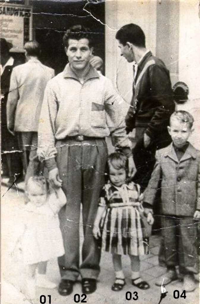 ORAN 1956 RUE D ARZEW PRES DE BRASSERIE DE PARIS.JPG